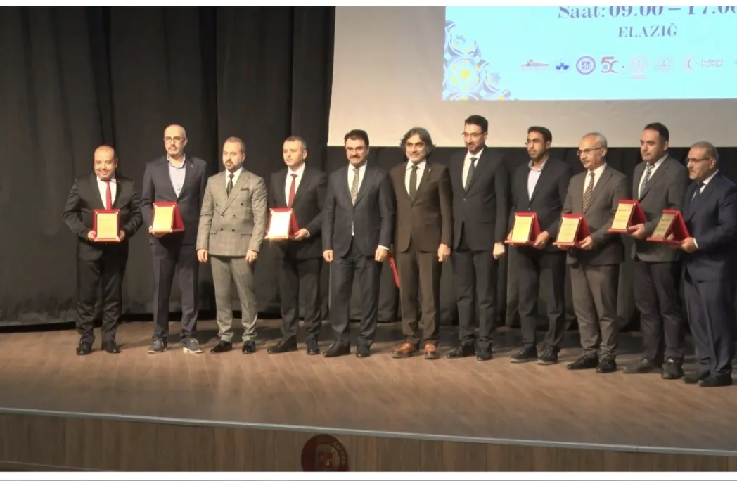 FIRAT ÜNIVERSITESINDE 4.DİN ÖĞRETİMİ ÇALIŞTAYI YAPILDI.