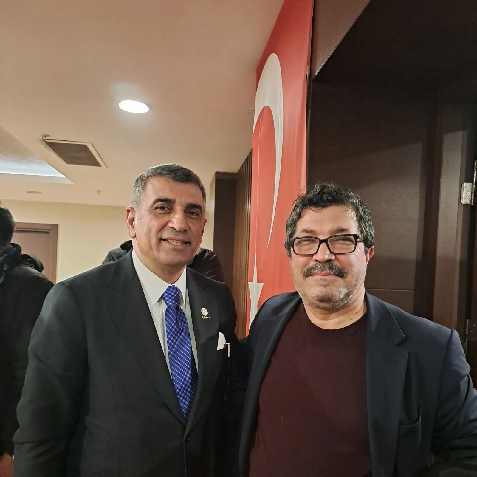 Haber: CHP ELAZIG VEKİLI GÜRSEL EROL RAMADA HOTELDE YEMEKLİ TOPLANTI YAPTI