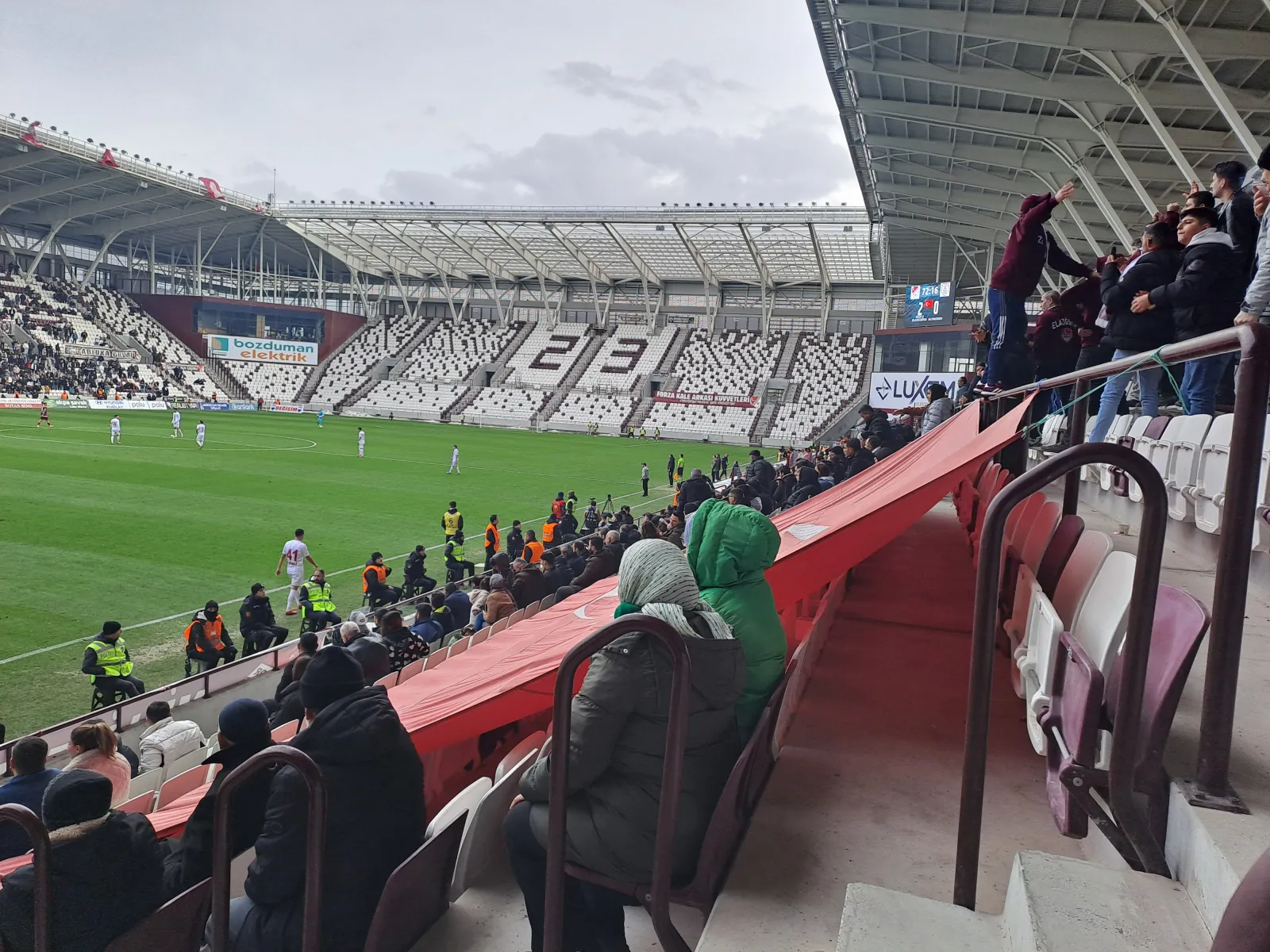 Manşet: ELAZIĞSPOR DOLU DİZGİN 2-0 GALİP GELDİLER