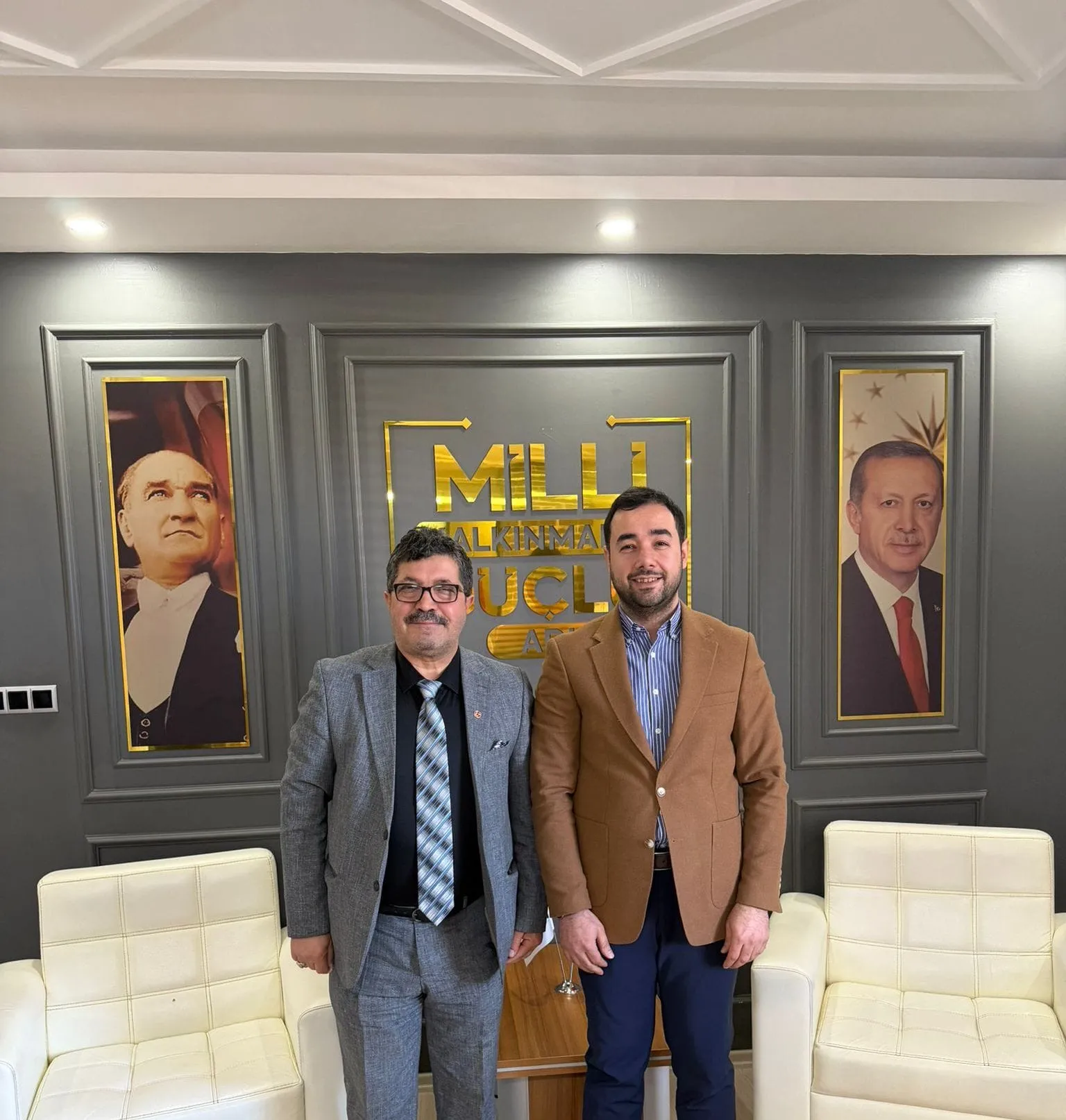 Manşet: GAZETEMİZ İMTİYAZ SAHİBİ HASAN BİLGE'DEN ASKON BAŞKANI YAVUZ AKIN'A ZİYARET