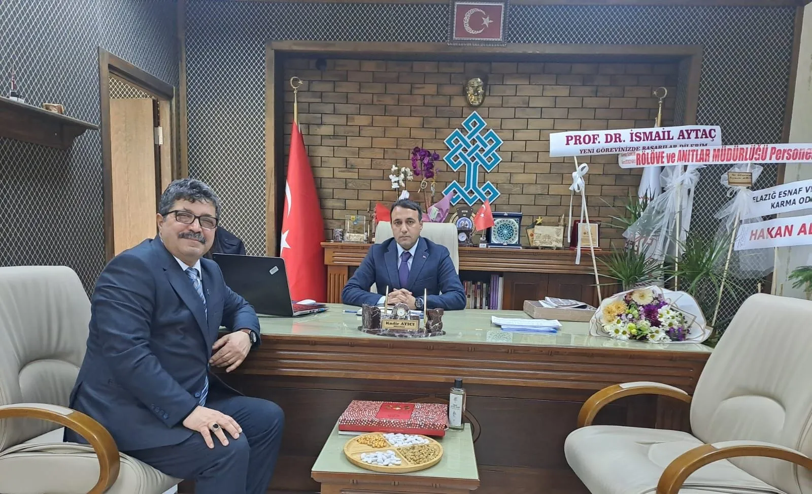 Manşet: GAZETEMİZ İMTİYAZ SAHİBİ HASAN BİLGE'DEN İL KÜLTÜR TURİZM MÜDÜRÜ KADİR ATICI'YA ZİYARET