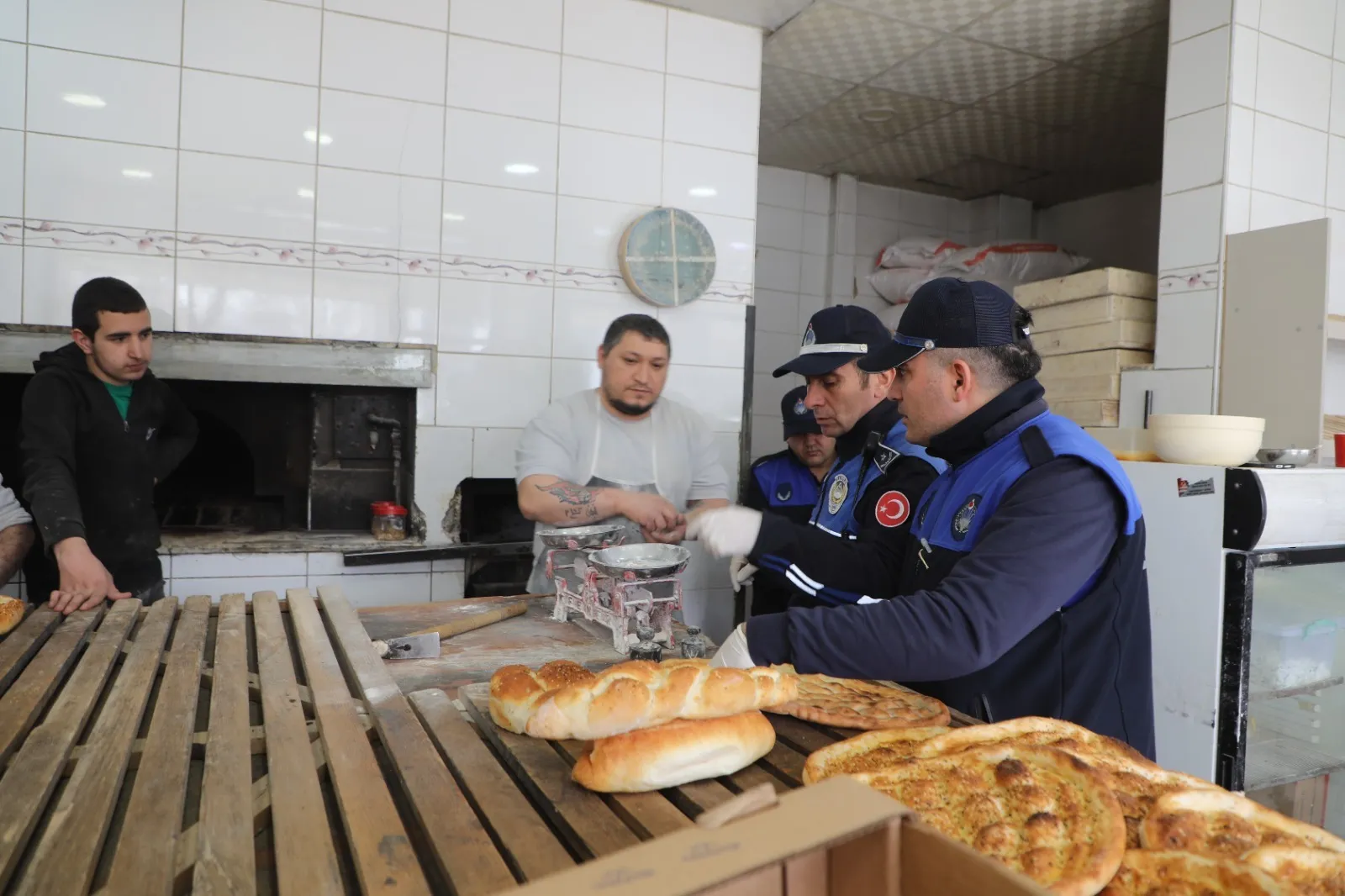 Manşet: ZABITA MÜDÜRLÜĞÜ TARAFINDAN FIRINLARA DENETİM GERÇEKLEŞTİRİLDİ