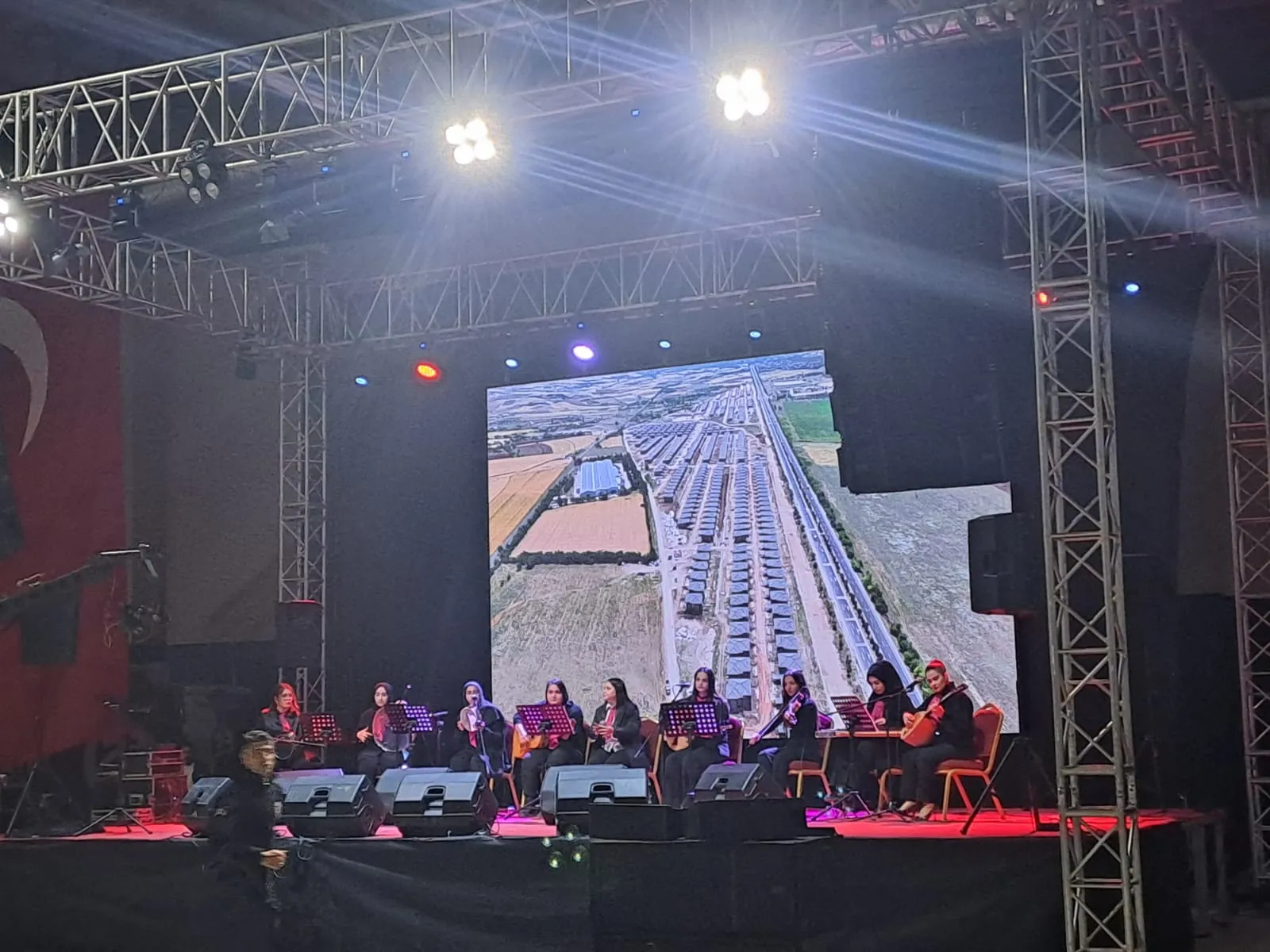 Manşet: DÜNYA KADINLAR GÜNÜNDE ELAZIĞ BELEDİYESİ KADIN KOROSU HARPUT NAĞMELERİ