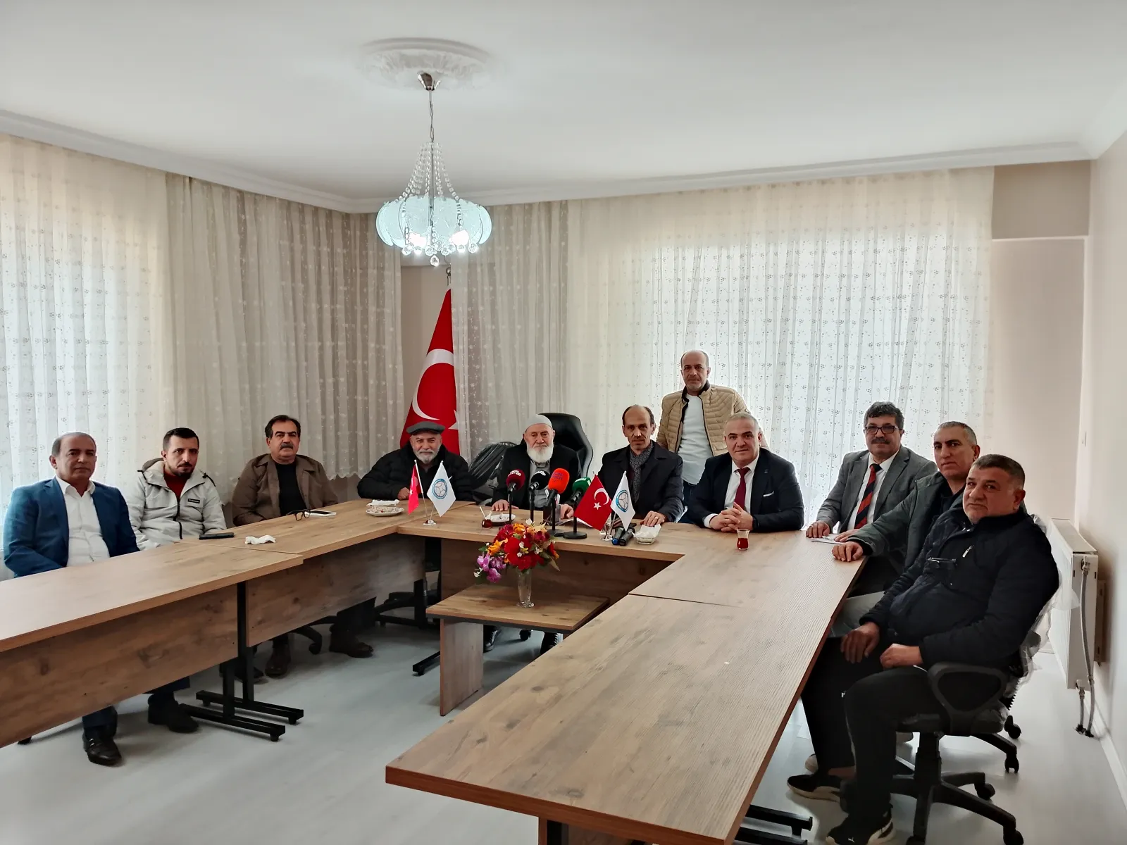 Manşet: ELAZIĞ İL TEŞKİLATI AÇILIŞI İÇİN YOĞUN BİR ŞEKİLDE ÇALIŞIYOR