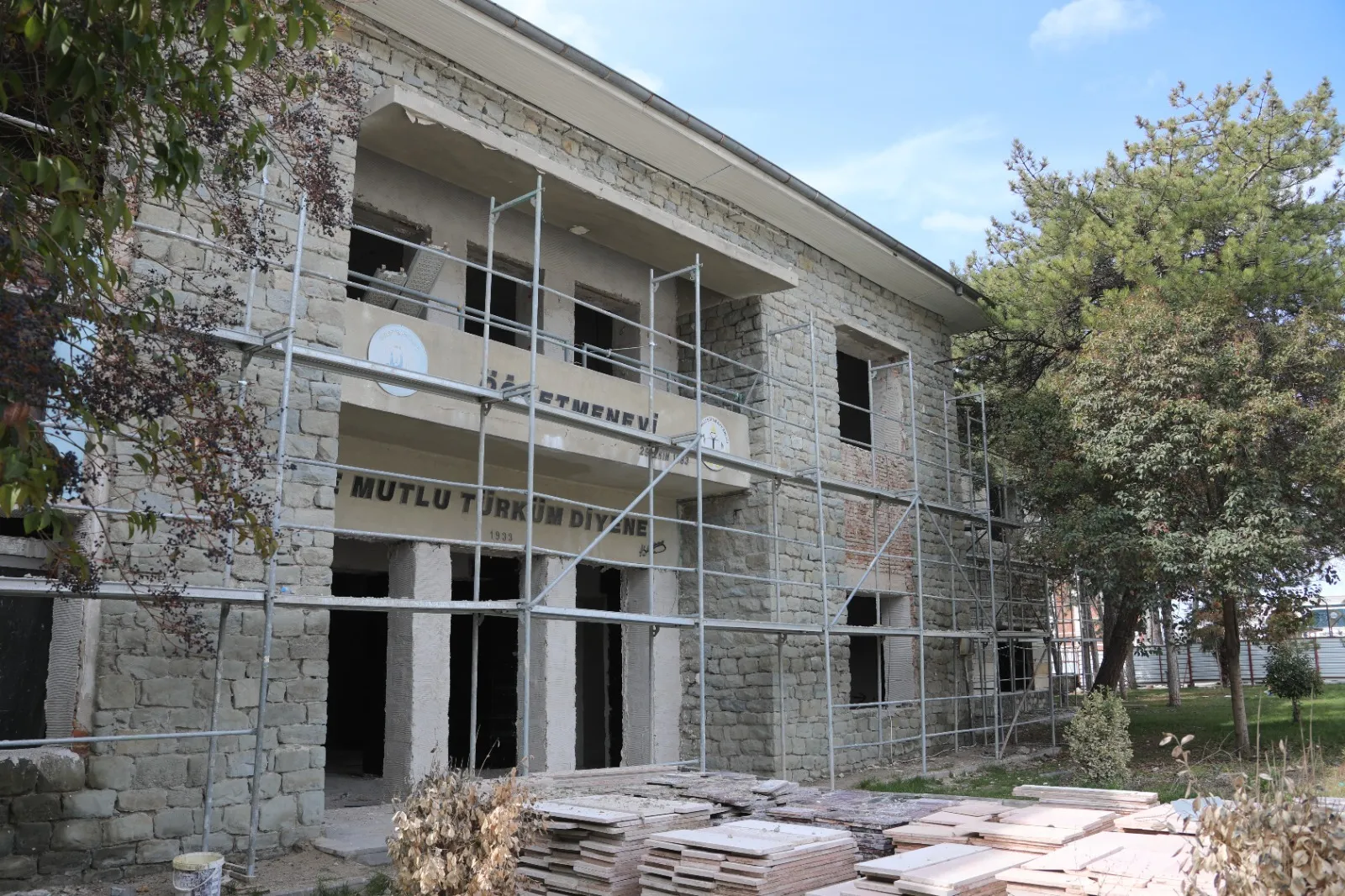 Manşet: ELAZIĞ BELEDİYESİ, ÖĞRETMENEVİ’NDE GÜÇLENDİRME VE RESTORASYON ÇALIŞMALARINI SÜRDÜRÜYOR