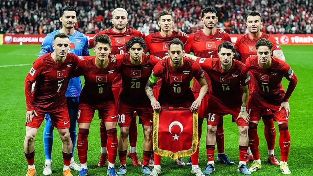 Manşet: TÜRKİYE 24 YIL SONRA DÜNYA KUPASI YOLUNDA ZAFERE ULAŞTI!