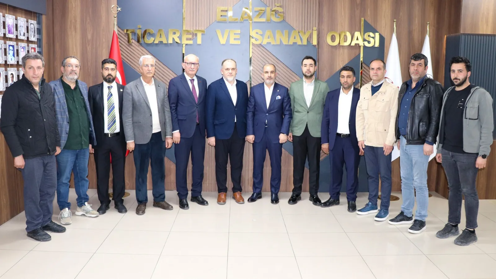 Manşet: BAŞKAN ALAN'DAN DEV GIDA ÜRETİM ŞİRKETİNE BROİLER ENTEGRE TESİSİ VE KESİMHANESİ YATIRIM DAVETİ