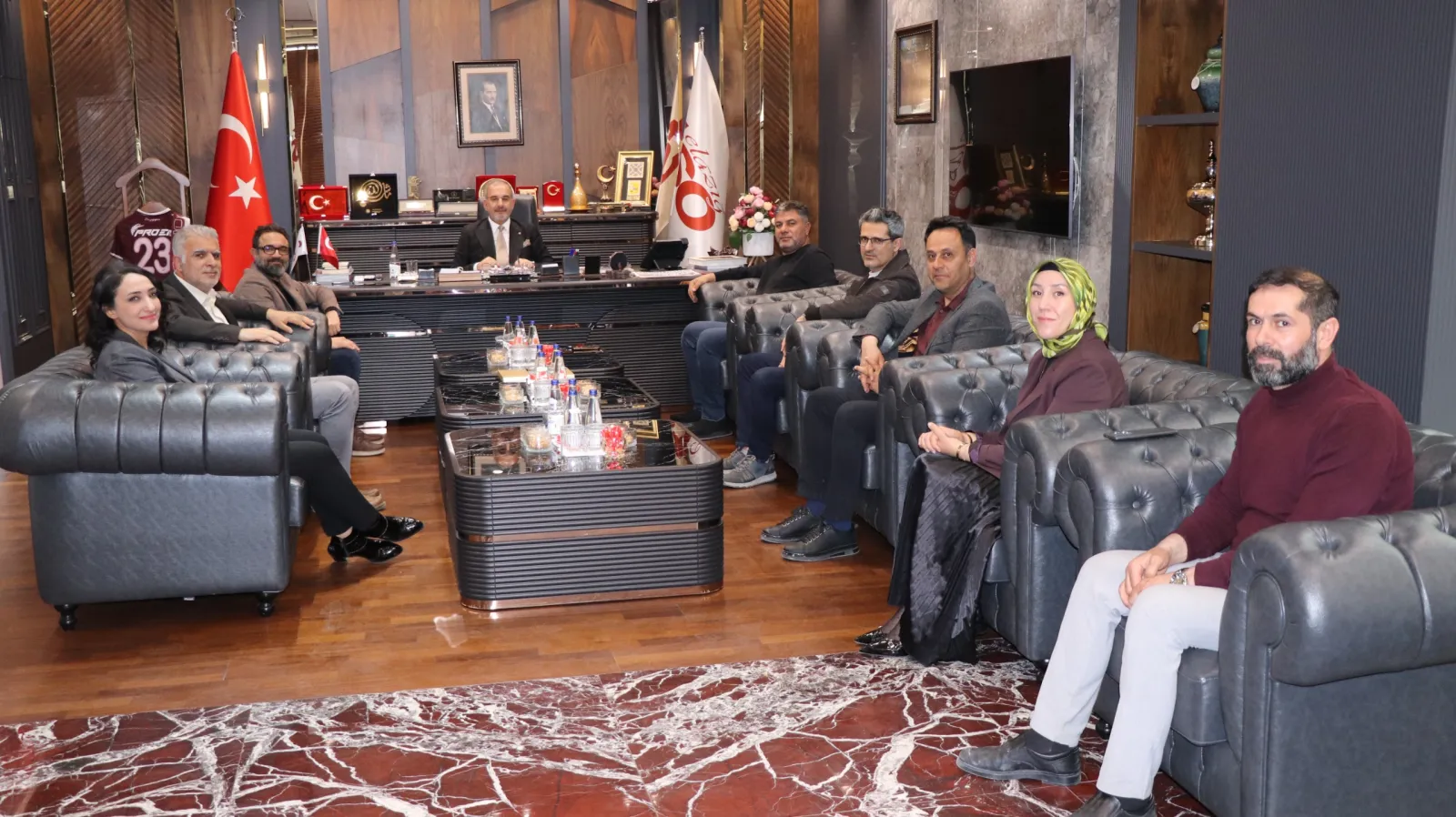 Manşet: MEDİLİNES HOSPİTAL YÖNETİMİNDEN BAŞKAN ALAN’A ZİYARET