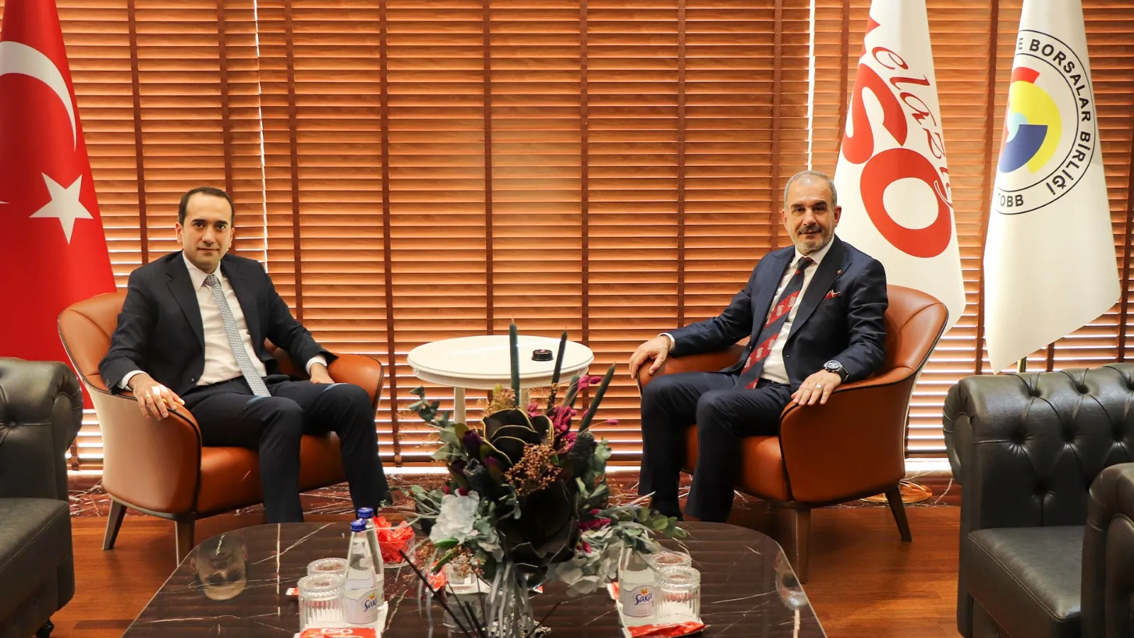 Manşet: KOVANCILAR KAYMAKAMI UYAR’DAN BAŞKAN ALAN’A ZİYARET