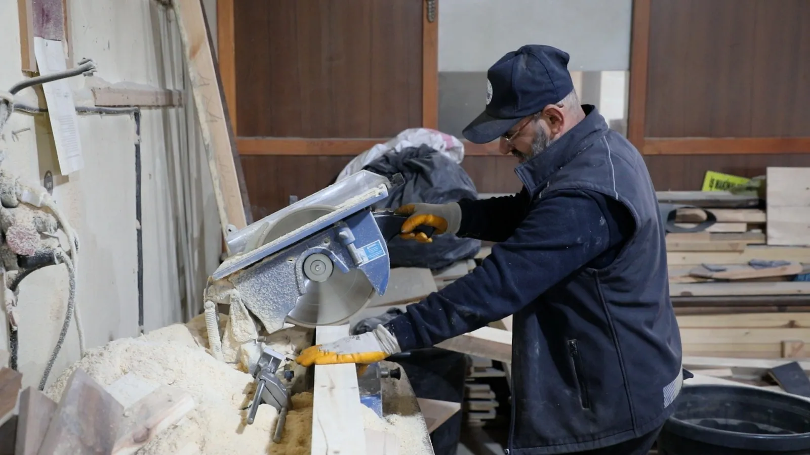 Manşet: ELAZIĞ BELEDİYESİ ATÖLYELERİNDE ÜRETİM VE BAKIM ÇALIŞMALARI SÜRÜYOR