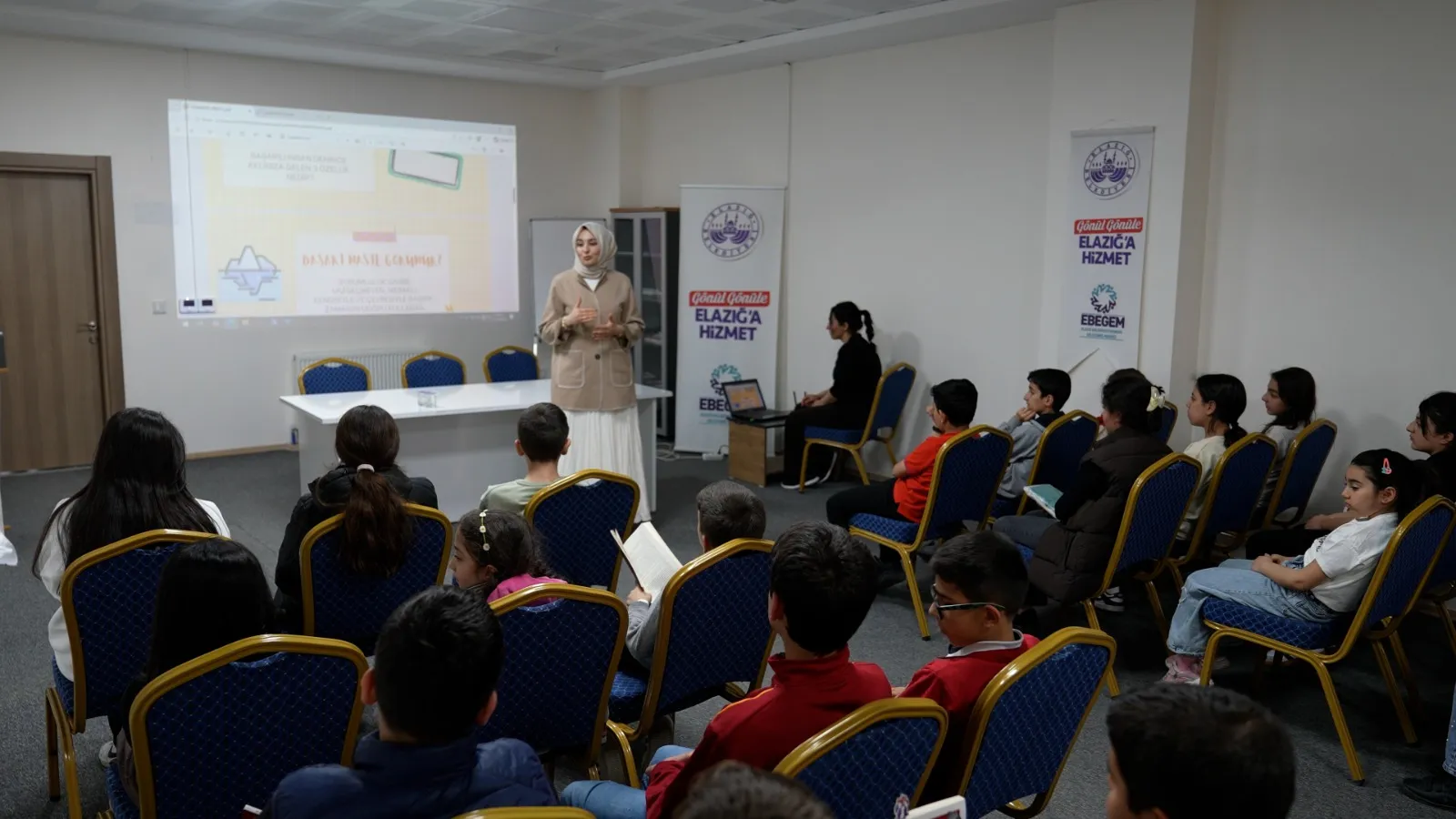 Manşet: “AİLEMLE OKUYORUM” ETKİNLİĞİNE YOĞUN KATILIM