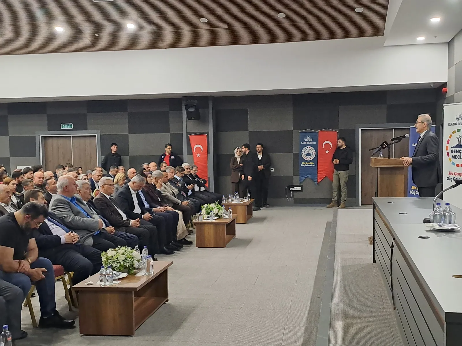 Manşet: ESKİ SAVUNMA SANAYİ BAŞKANI PROF DR.İSMAİL DEMİR ELAZIĞDA