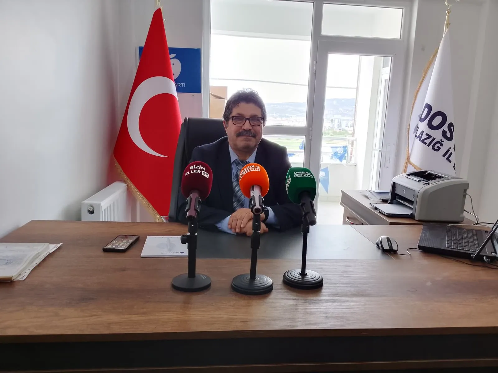 Manşet: DOST PARTİ ELAZIĞ İL BAŞKANI HASAN BİLGE’DEN 15 MAYIS DÜNYA AİLE GÜNÜ MESAJI