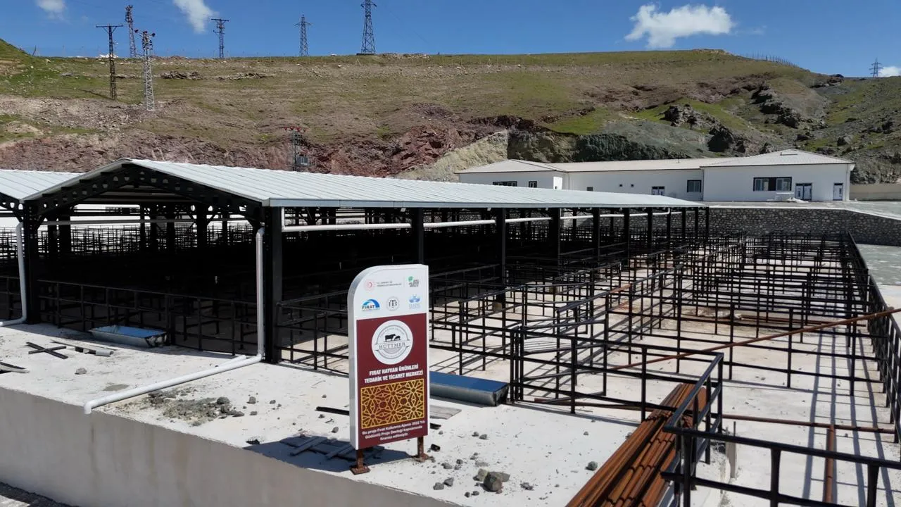 Manşet: ELAZIĞ BELEDİYESİ, KURBAN SATIŞ VE KESİM ALANINI AÇIKLADI
