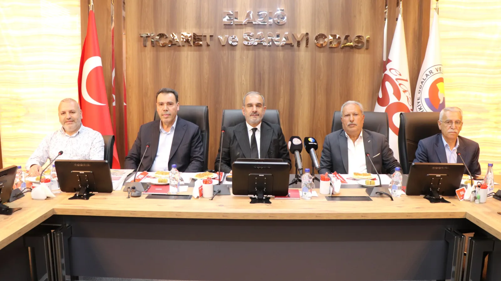 Manşet: BAŞKAN İDRİS ALAN: 'SANAYİ SİTESİ SORUNU ARTIK ERTELENEMEZ’