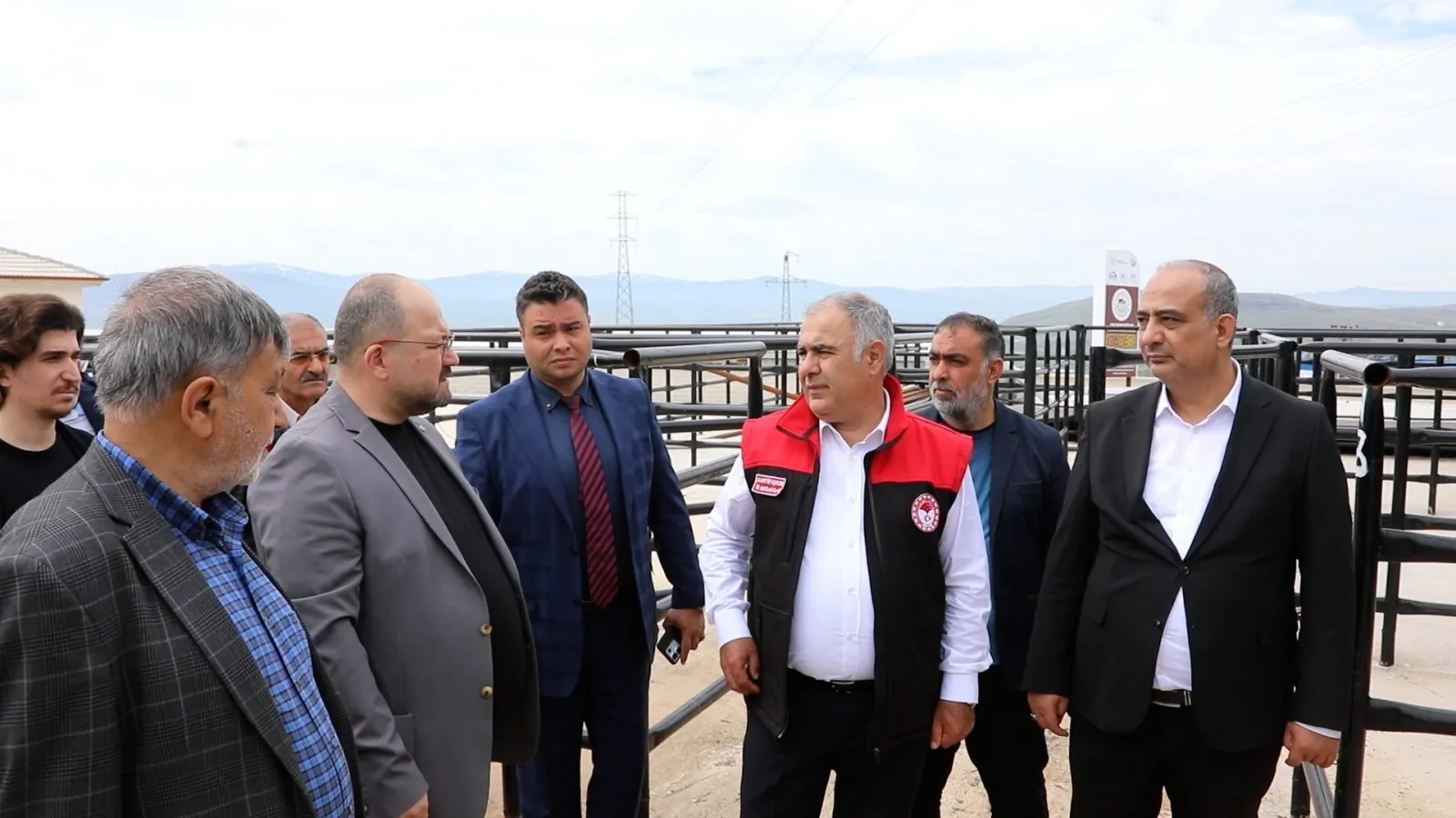 Manşet: ELAZIĞ BELEDİYESİ, KURBAN SATIŞ VE KESİM ALANI HAZIR