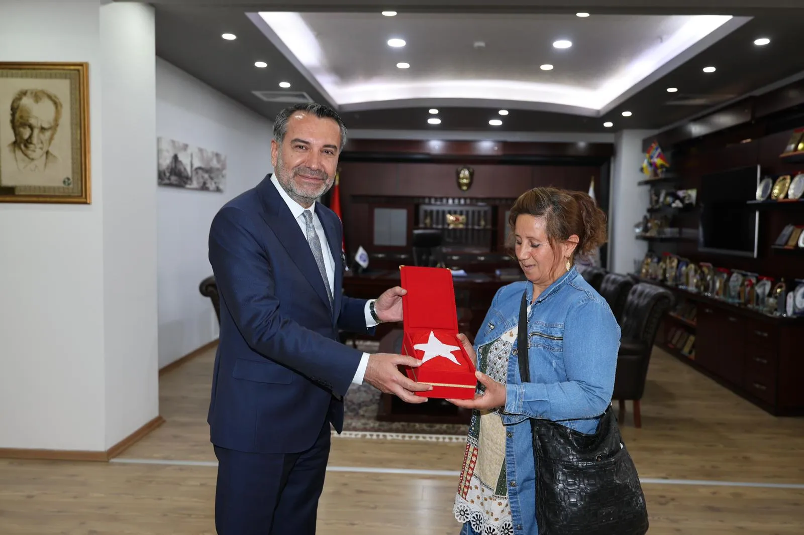 Manşet: BAŞKAN ŞERİFOĞULLARI’NDAN ANLAMLI TEŞEKKÜR