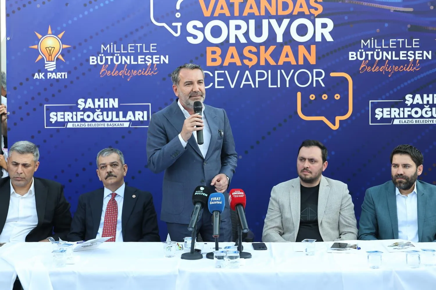 Manşet: BAŞKAN ŞERİFOĞULLARI, OLGUNLAR MAHALLESİ'NDE VATANDAŞLARLA BULUŞTU