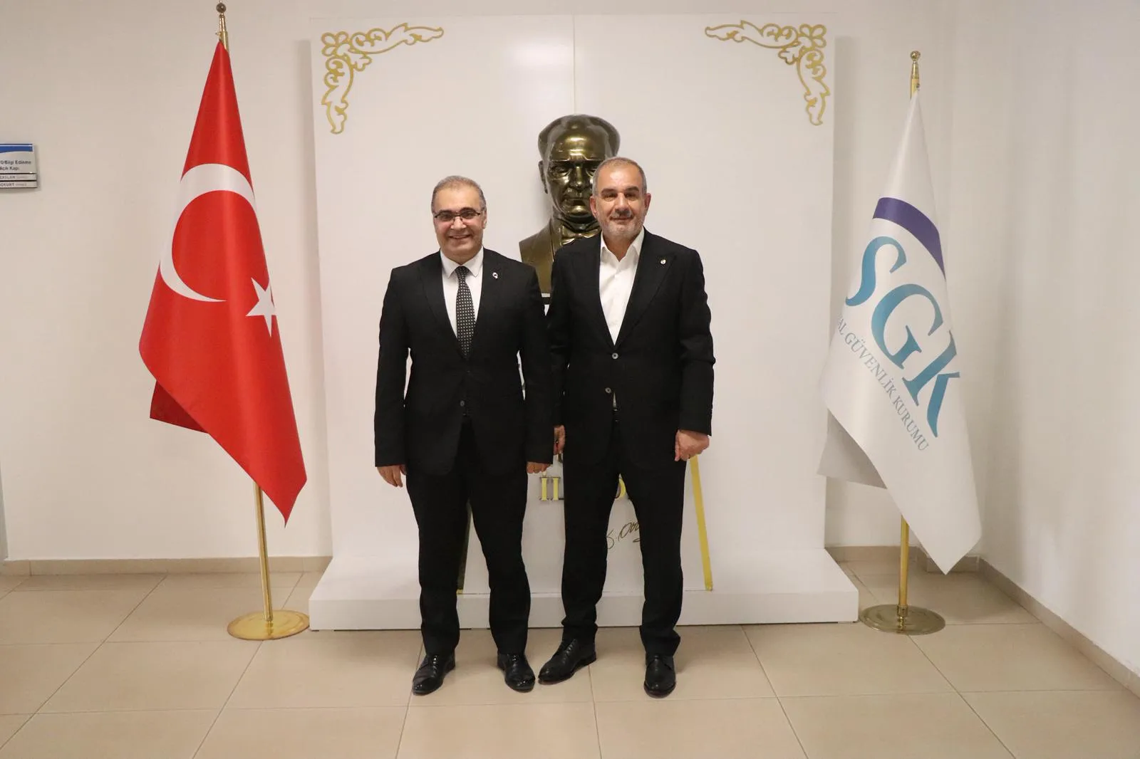 Manşet: BAŞKAN ALAN’DAN KURUM MÜDÜRLERİNE ZİYARET
