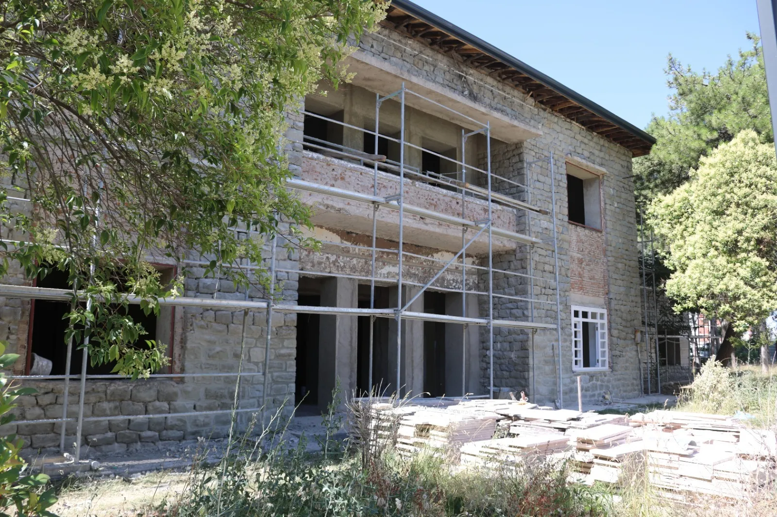 Manşet: TARİHİ ÖĞRETMENEVİ, EĞİTİM MÜZESİ VE MİLLET KÜTÜPHANESİ OLARAK YENİDEN HAYAT BULACAK