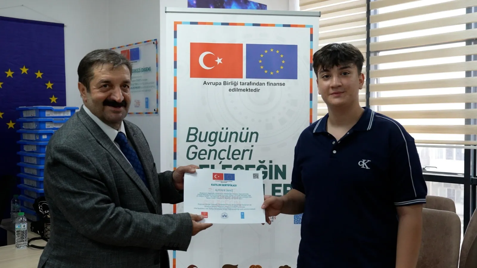 Manşet: DİGEM’DE SERTİFİKA TÖRENİ YAPILDI