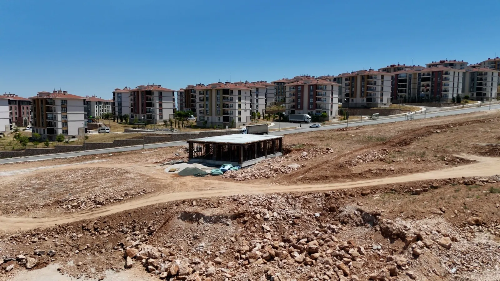 Manşet: GÜNEYKENT SEYİR YOLU PROJESİ HIZLA İLERLİYOR