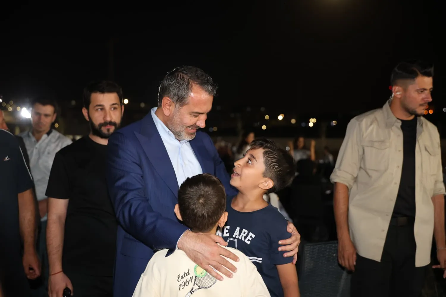 Manşet: ELAZIĞ’DA YAZ ETKİNLİKLERİNE YOĞUN İLGİ, BAŞKAN ŞERİFOĞULLARI’NA SEVGİ SELİ