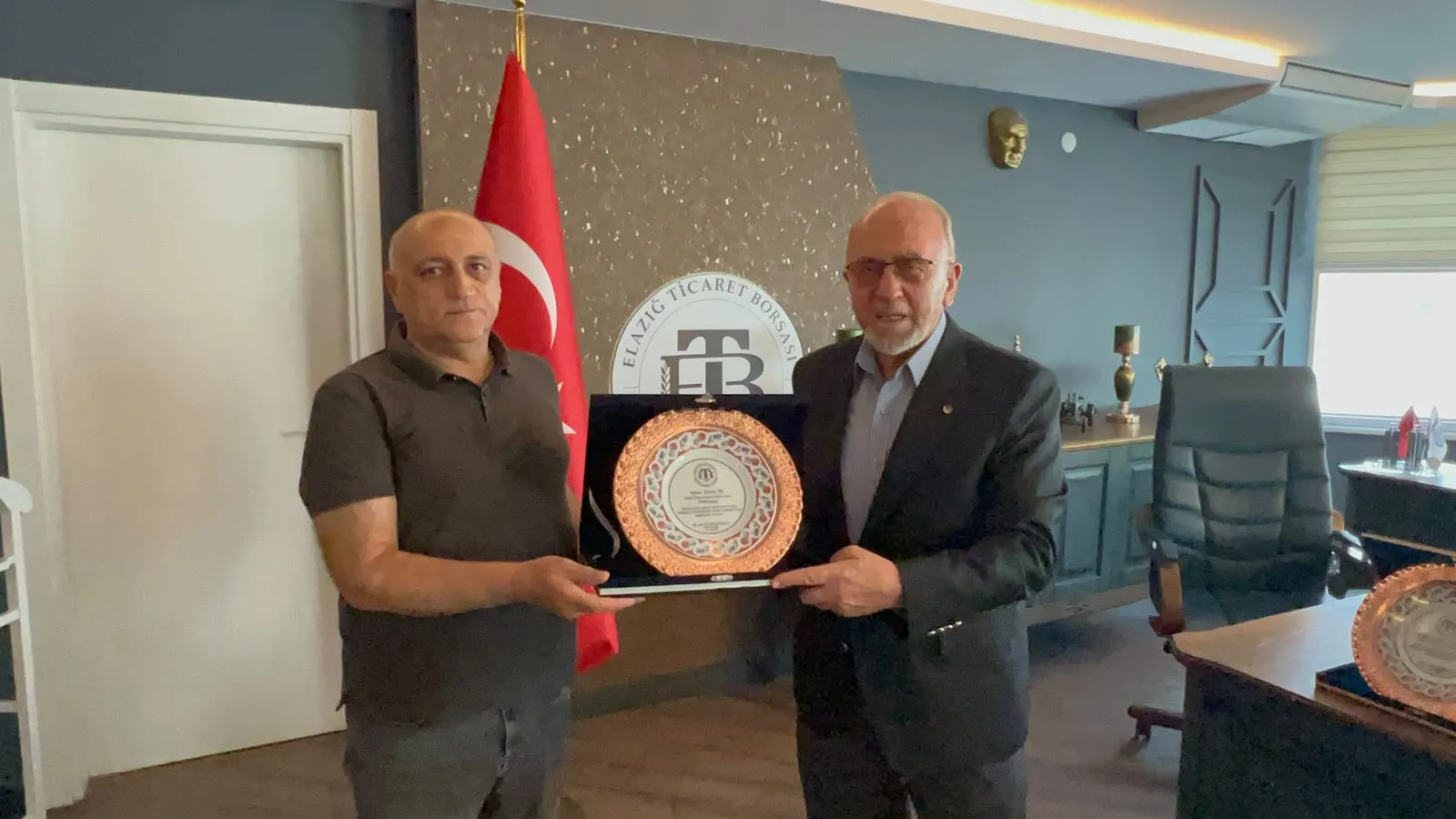 Manşet: ELAZIĞ TİCARET BORSASI'NDAN GÜÇLÜ BİRLİKTELİK MESAJI: ORTAK VİZYON YOLCULUĞU KARARLILIKLA DEVAM EDİYOR