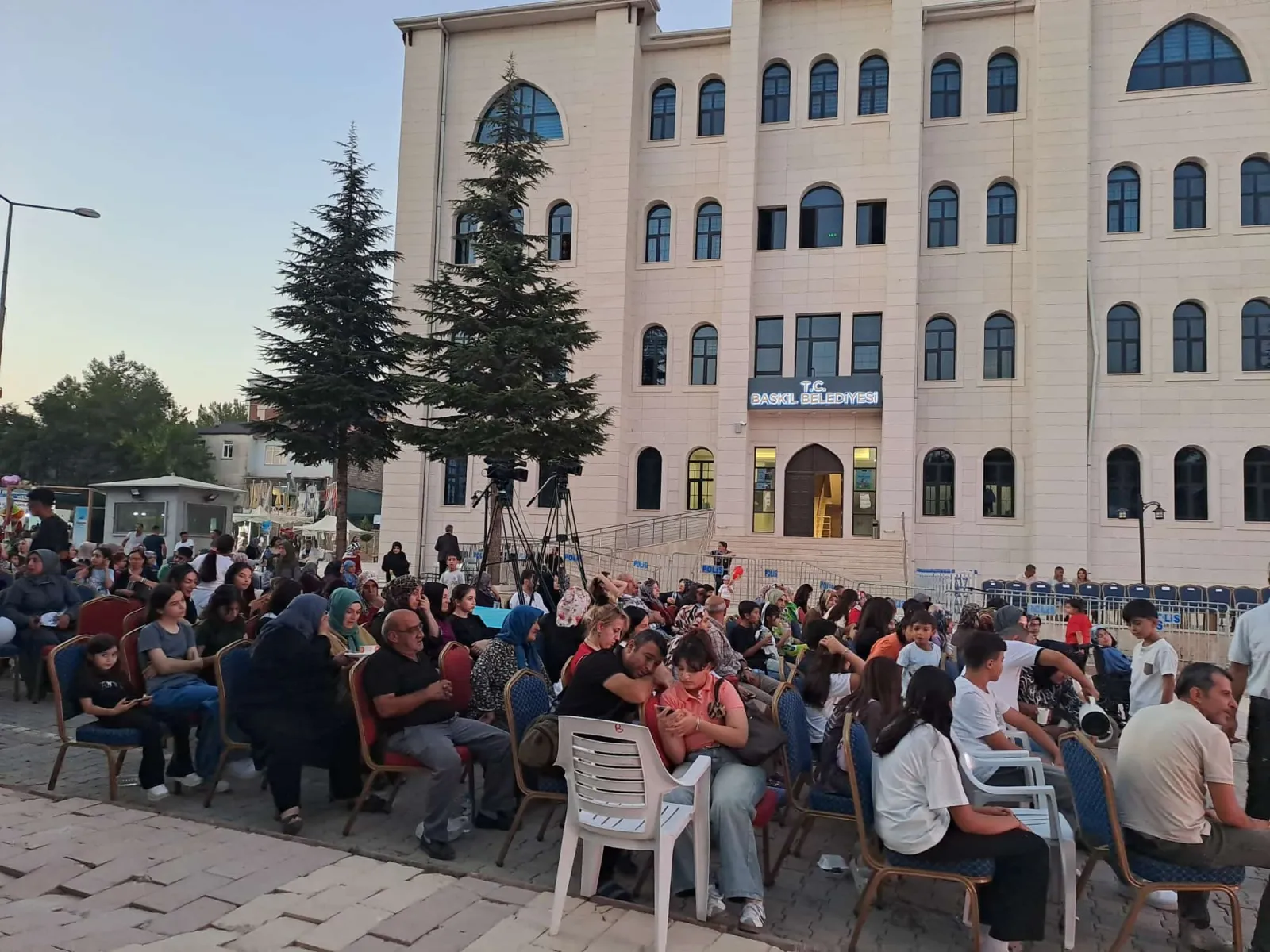 Manşet: BİZİMELLER23 BASKİL KAYISI FESTİVALİ’NDE!