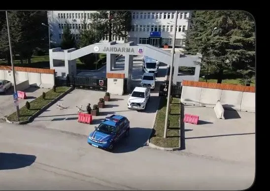 Manşet: 28 İLDE UYUŞTURUCU OPERASYONU: 96 ŞÜPHELİ YAKALANDI