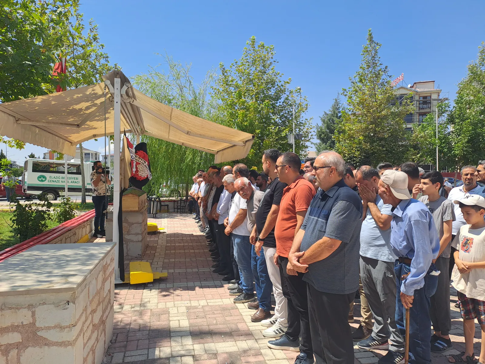 Manşet: O BİR GENÇ ANNE İDİ ACI KAYBIMIZ