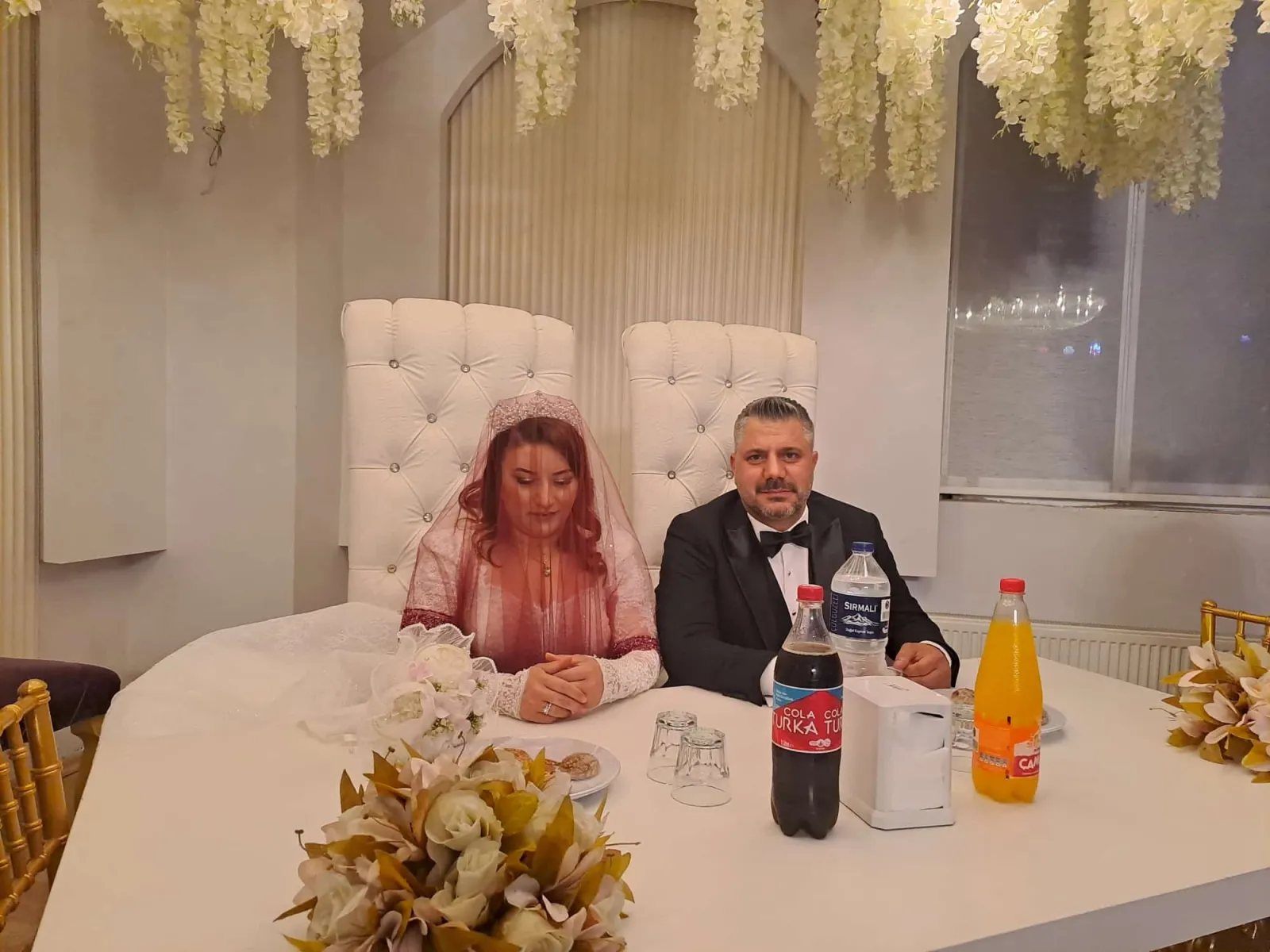 Manşet: KARA AİLESİNİN MUTLU GÜNÜ: EVREN KARA DÜNYA EVİNE GİRDİ.