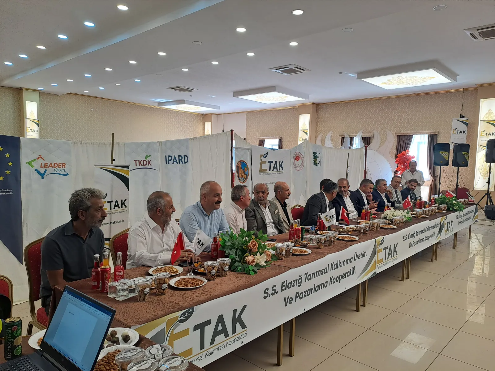 Manşet: BASĶİL KAYSI ÇALISTAYI YAPILDI.