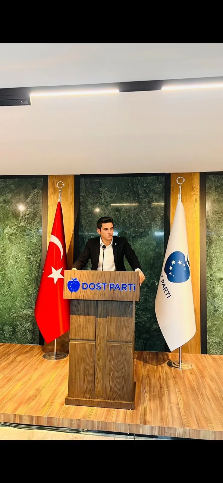 Manşet: DOST PARTİ DİYARBAKIR İL BAŞKANI ENES ÖKMEN: “DİYARBAKIR ÜZERİNDEN SİYASET YAPILMASIN, NEFRET DİLİ SON BULSUN”