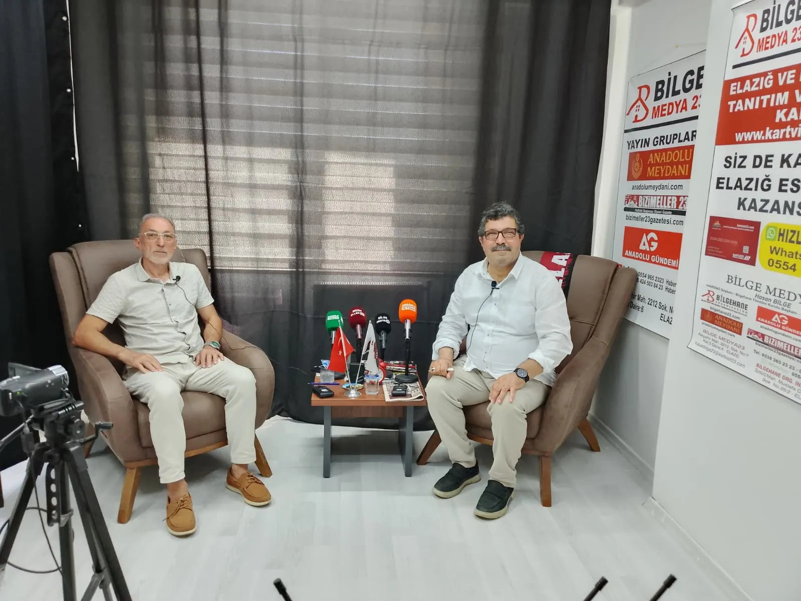 Manşet: HASAN BİLGE VE SÜLEYMAN ÇAPKIN, YILLAR SONRA ASKERLİK ANILARINDA BULUŞTU