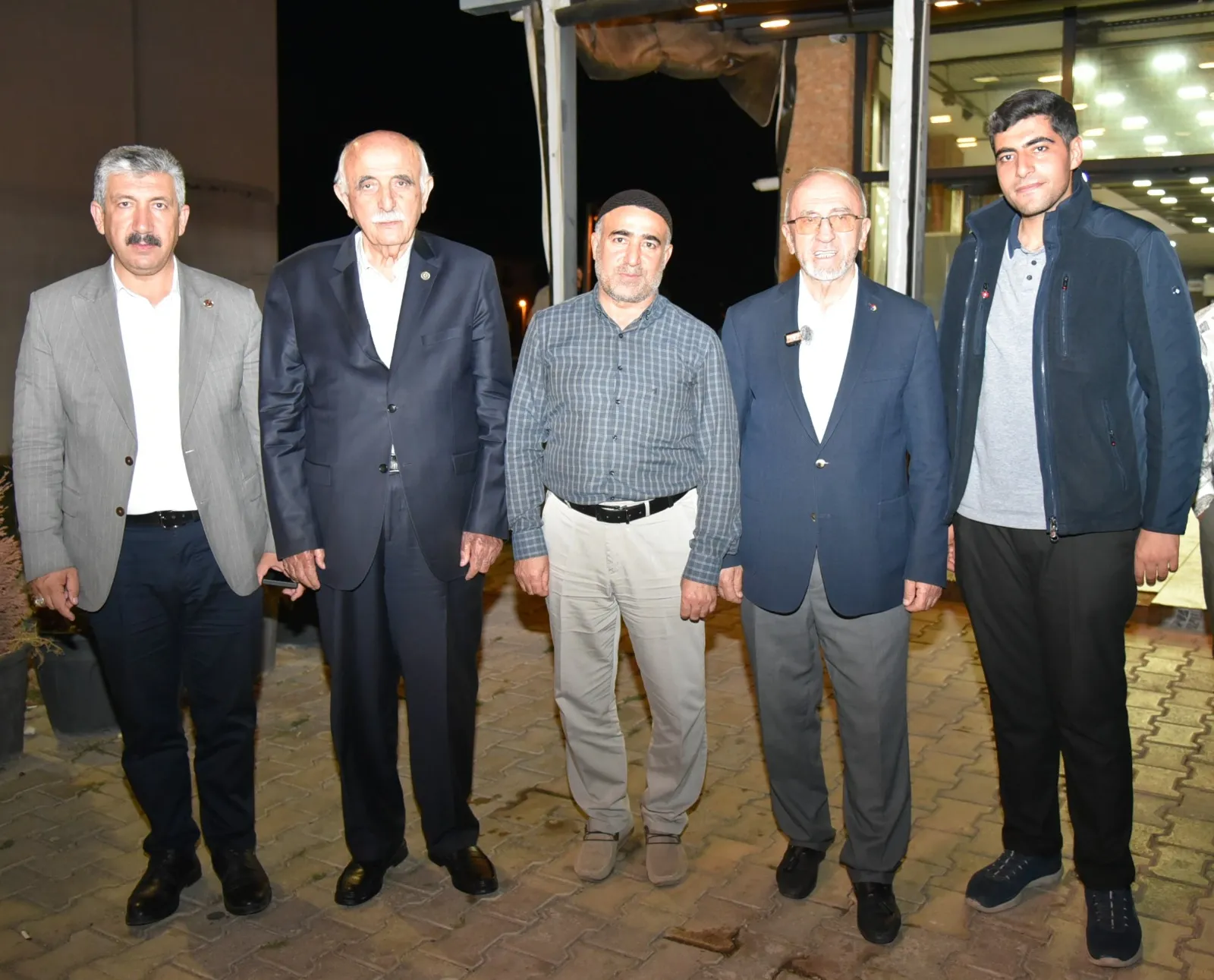 Manşet: BAŞKAN DUMANDAĞ’DAN KOVANCILAR’A MÜJDE: TİCARET BORSASI TEMSİLCİLİĞİ AÇILIYOR