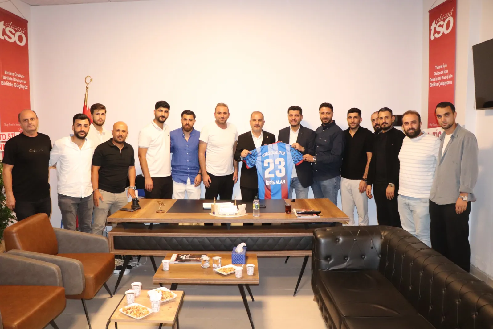 Manşet: KOVANCILARSPOR’DAN İDRİS ALAN’A DESTEK ZİYARETİ