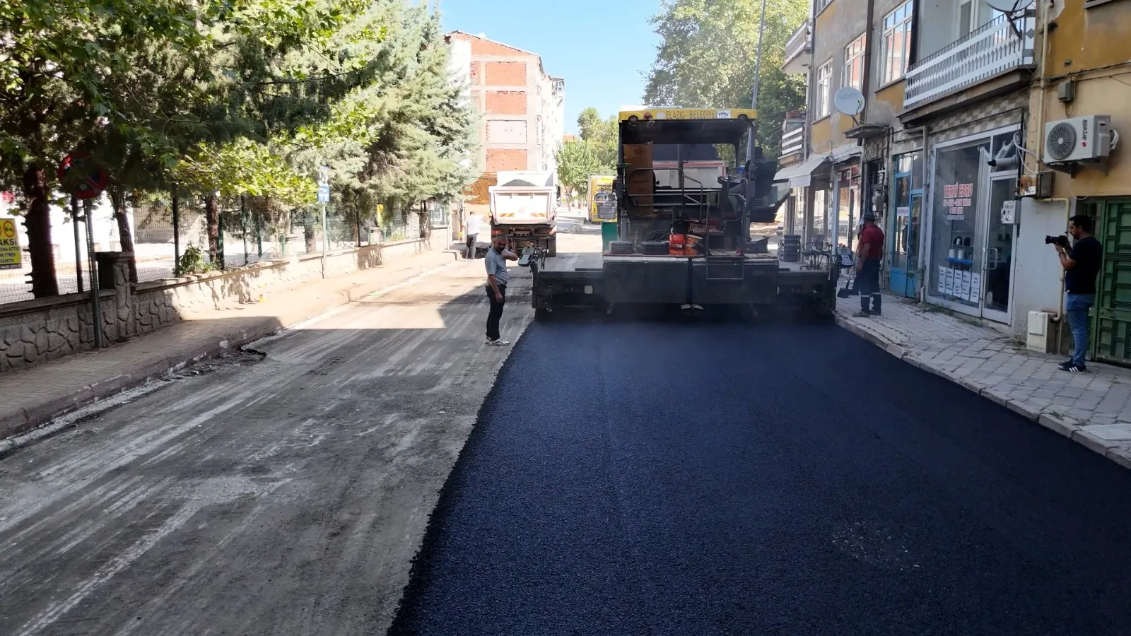 Manşet: ÜNİVERSİTE MAHALLESİ VE YENİ MAHALLE’NİN YOLLARI YENİLENDİ